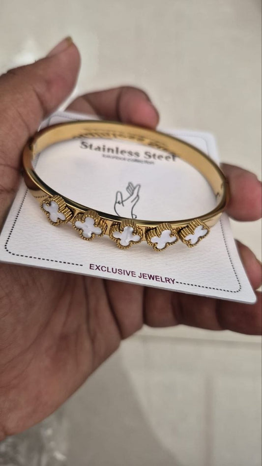 Anti Tarnish Clover Bracelet